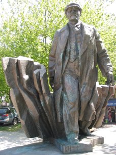 Statue of Lenin in Fremont, WA